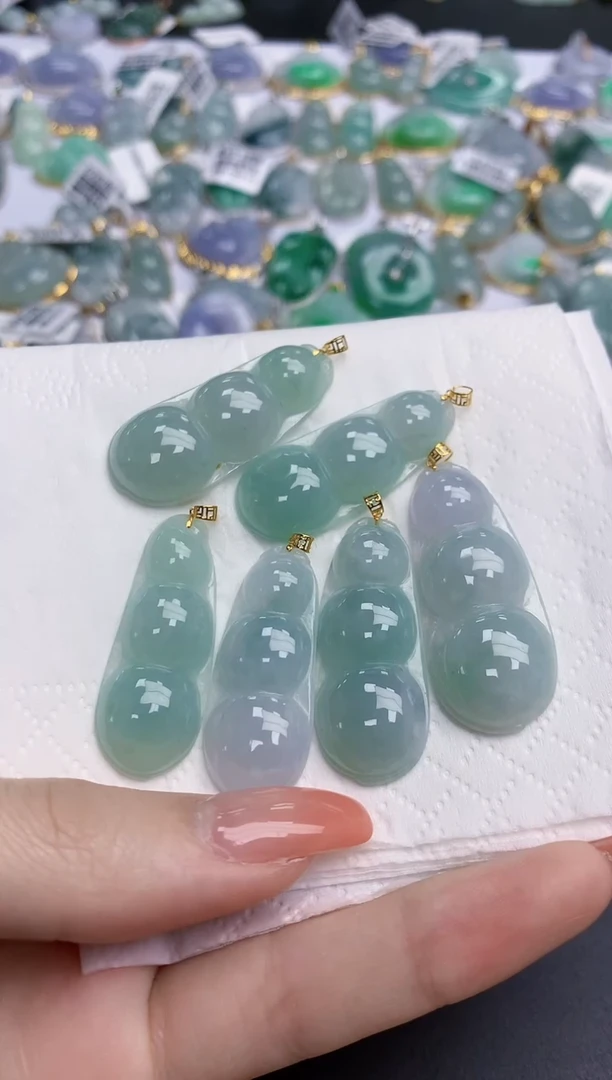 【闪购商品】翡翠颈饰18K金镶嵌多样性发其一