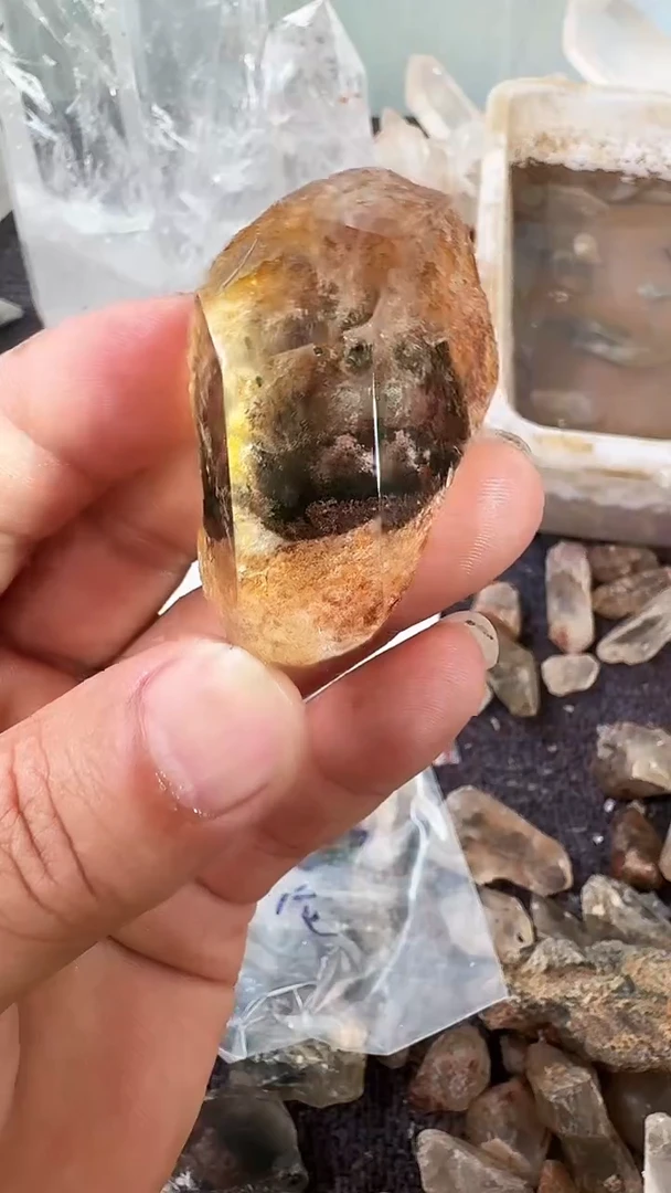 水晶珠宝半成品未镶嵌灰狼，水晶