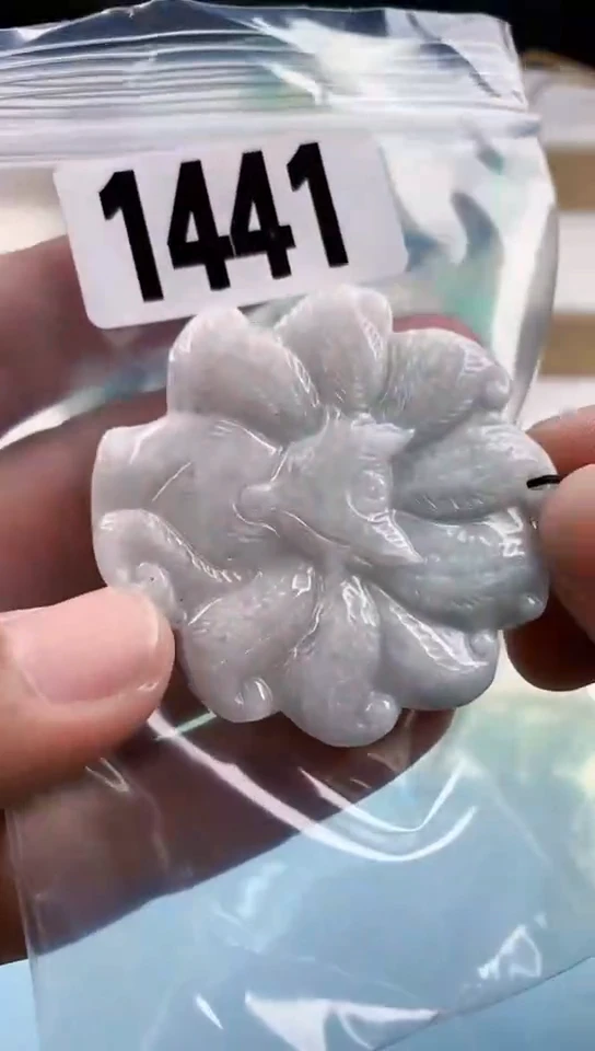 【闪购商品】翡翠挂件未镶嵌天然翡翠吊坠挂件