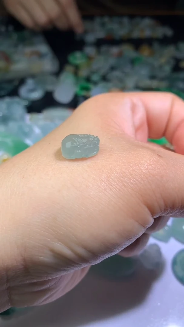 未镶嵌定制翡翠毛货