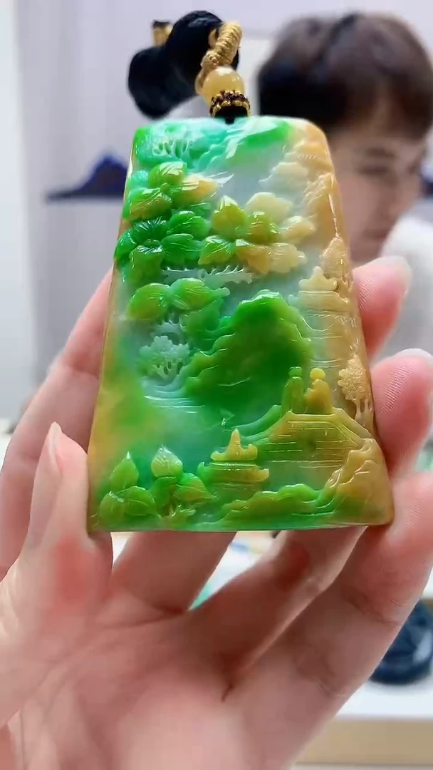 未镶嵌定制翡翠4868zm-毛货挂件181
