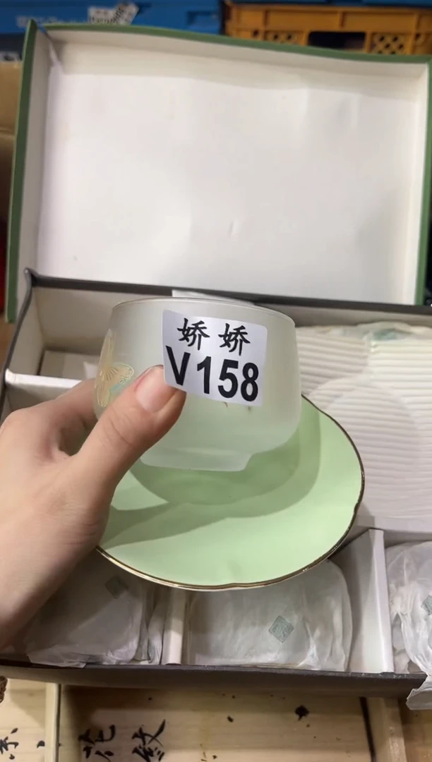 瓷片L****y158 Lindsay Lindsay Lindsay