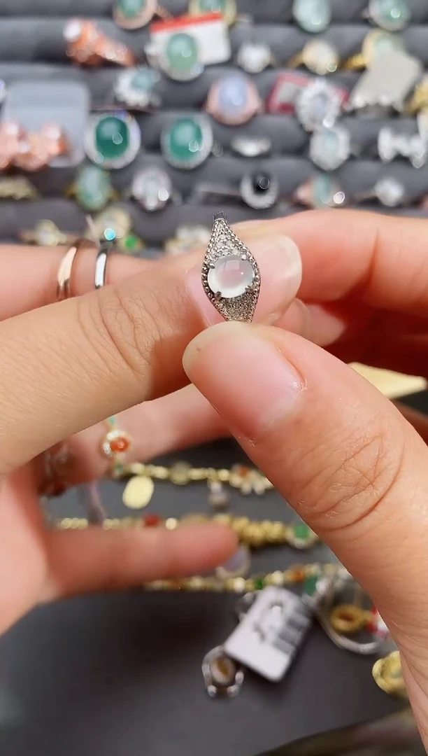 【闪购商品】翡翠戒指银S925镶嵌瑞丽市颜玉珠宝