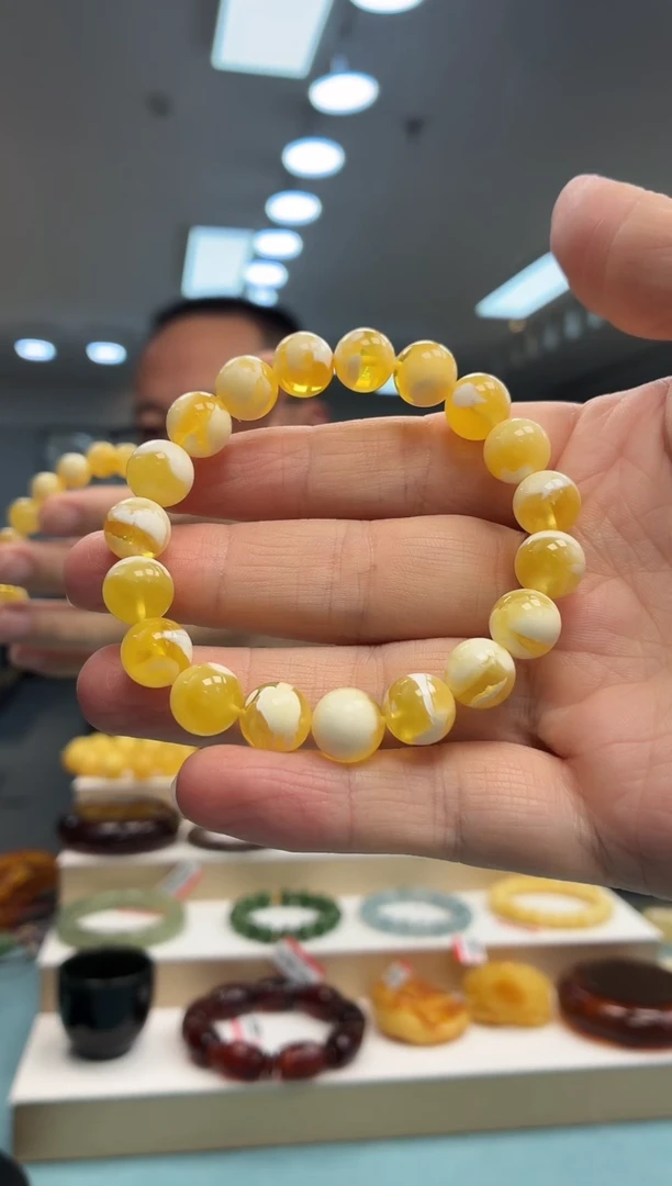 手串琥珀未镶嵌?****想手串10+