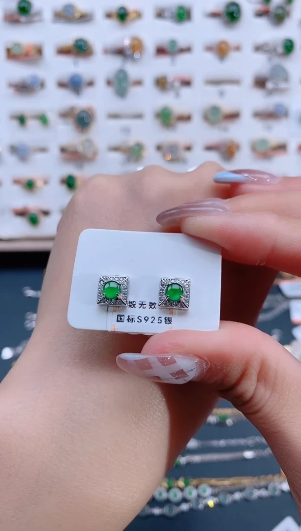翡翠银S925镶嵌耳饰天然翡翠