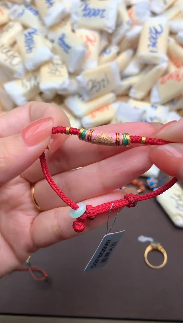 【闪购商品】翡翠挂件未镶嵌 多样性发货（发一个）