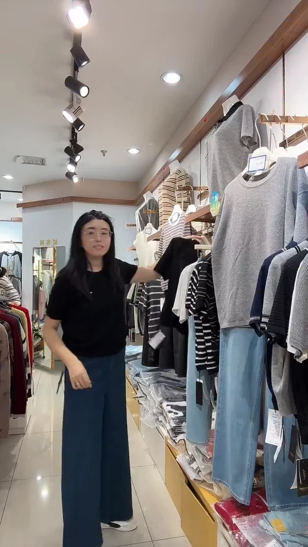 亿***服-21 白色外套 L码
