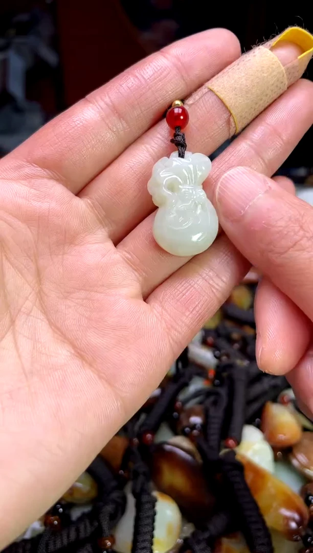 【闪购商品】和田玉颈饰未镶嵌1