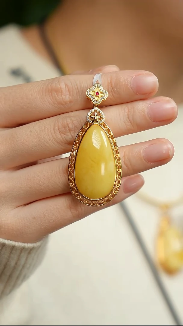 蜜蜡吊坠(赠链)银S925镶嵌水滴