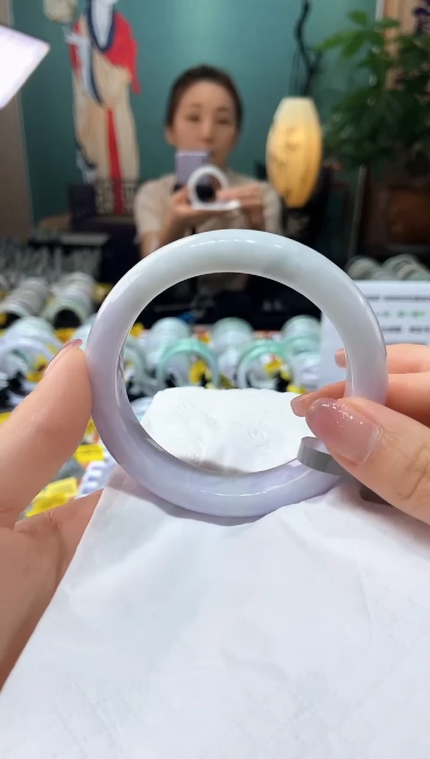 翡翠手镯未镶嵌58.5圈口t