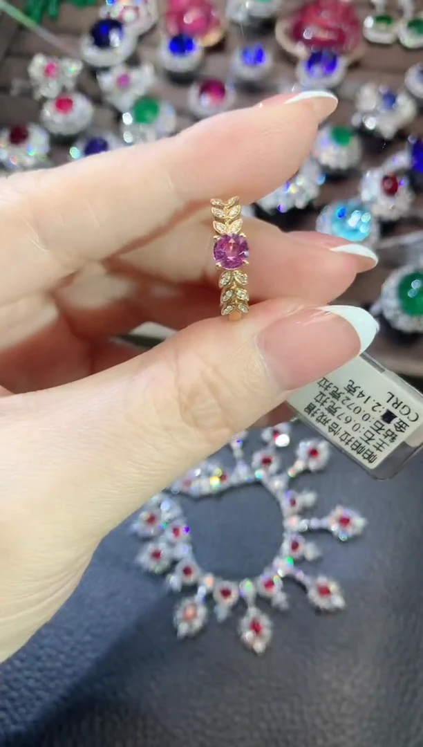 彩色蓝宝石戒指18K金镶嵌D49