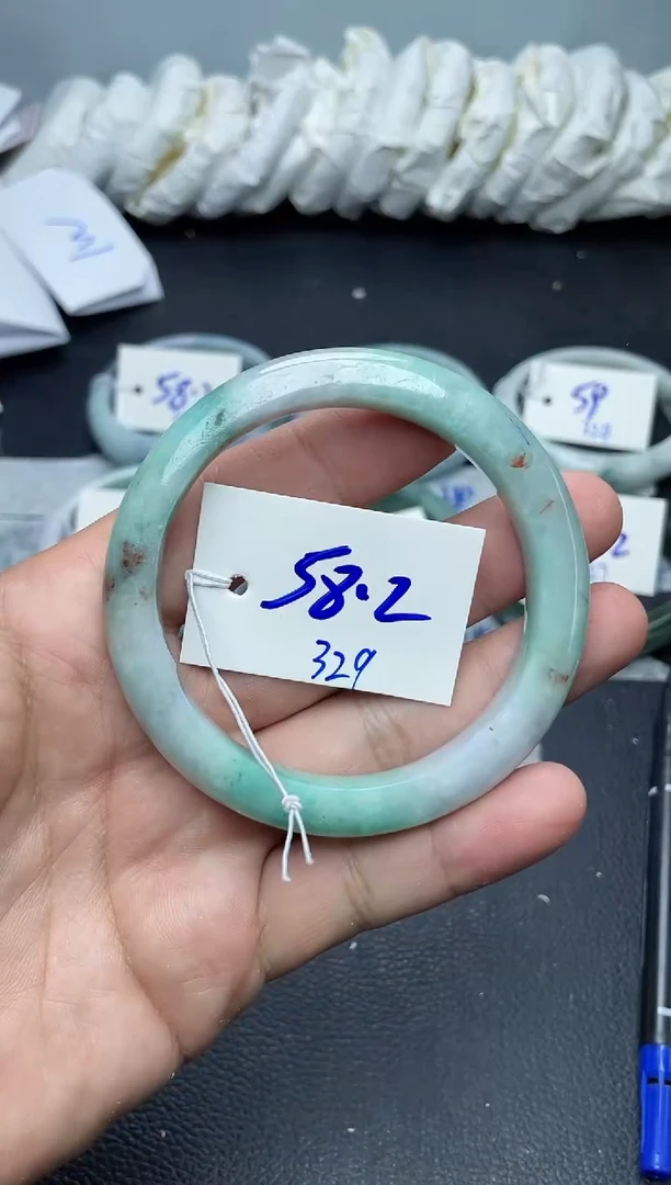 未镶嵌手镯翡翠329