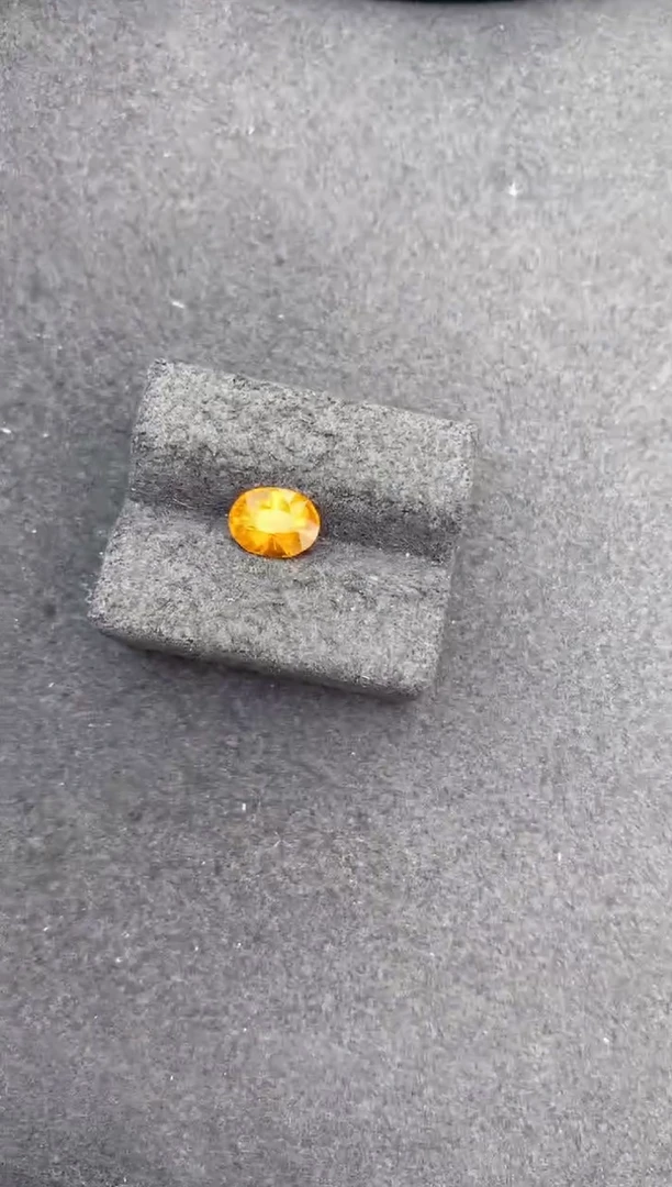 彩色蓝宝石裸石未镶嵌1.5ct黄蓝宝