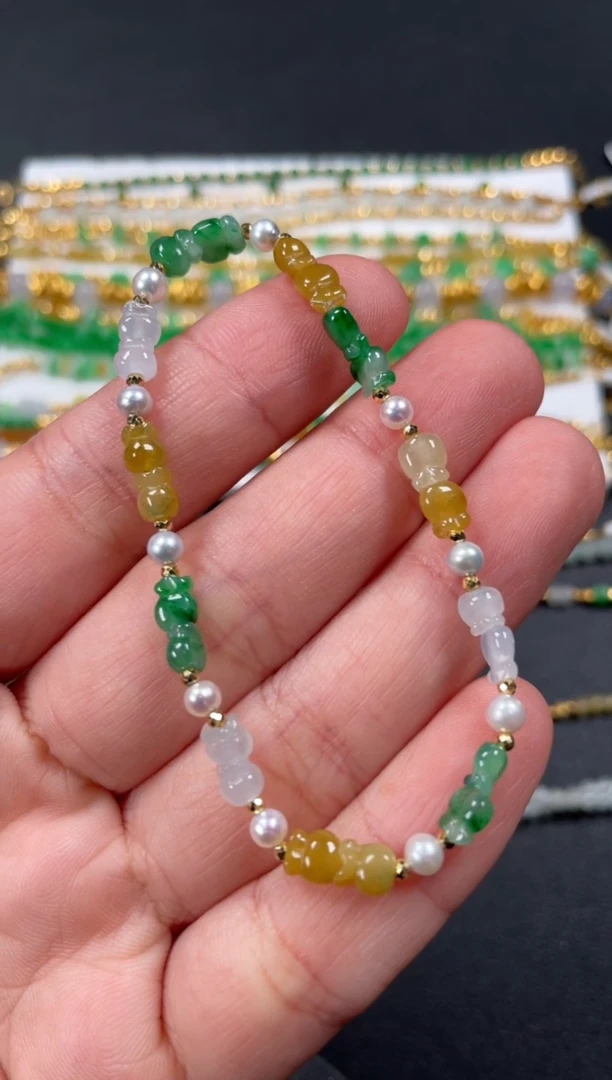 18K金镶嵌手串翡翠一条  P491