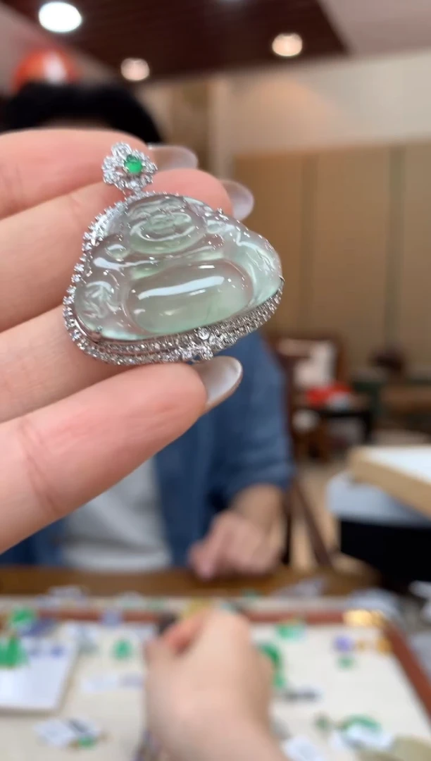 吊坠(不含链)18K金镶嵌翡翠佛公