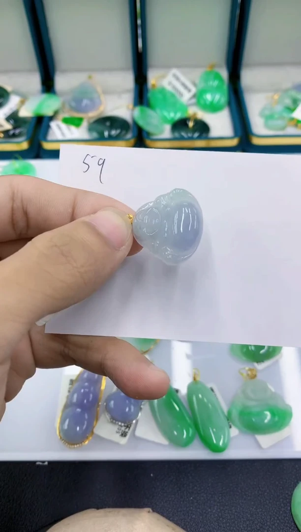 颈饰18K金镶嵌翡翠翡翠