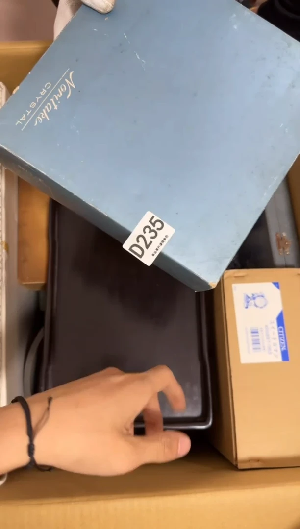 瓷片少*235 中古商品，谨慎购买