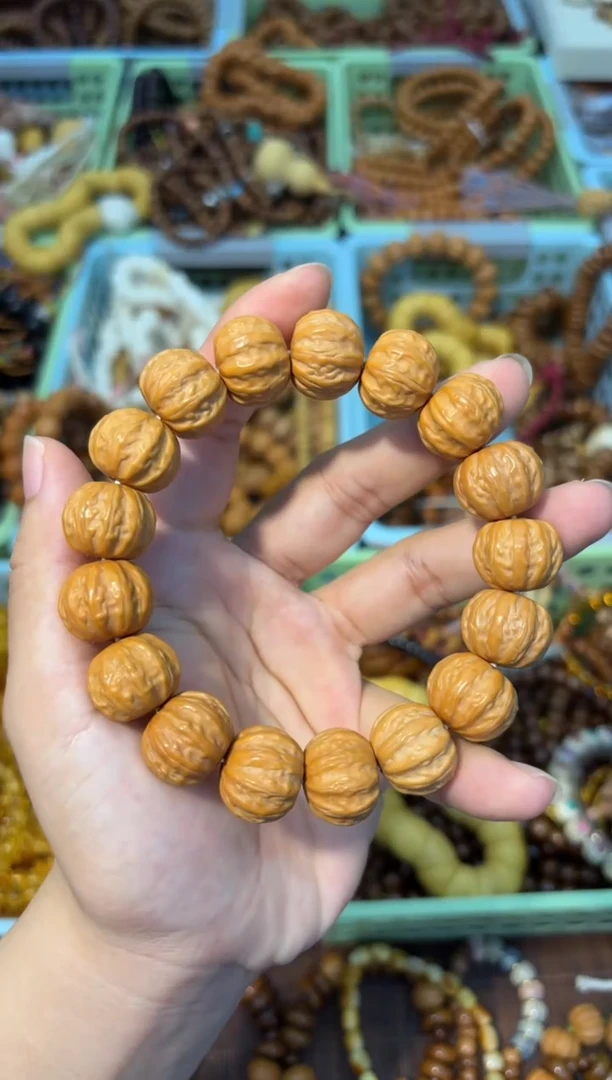 吊坠白玉菩提猴头单圈.卡17