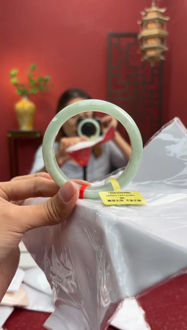 未镶嵌手镯翡翠翡翠手镯