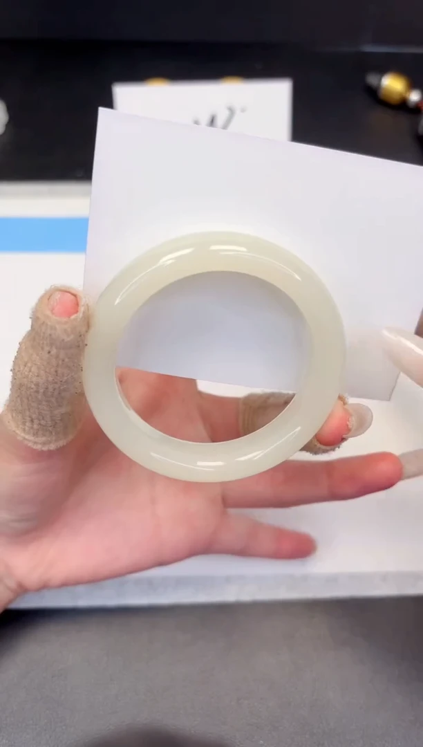 【闪购商品】石英质玉手镯未镶嵌375-51.2