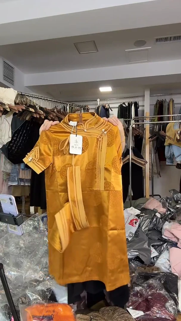 裙子        L     118J