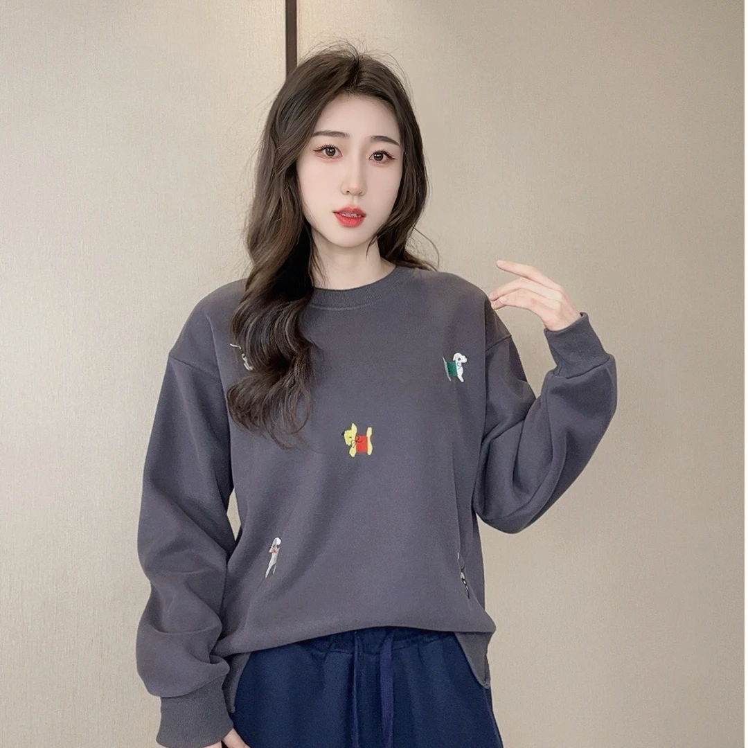 绣花小狗卫衣秋冬加绒圆领长袖时尚休闲百搭宽松ins侧边开叉简约