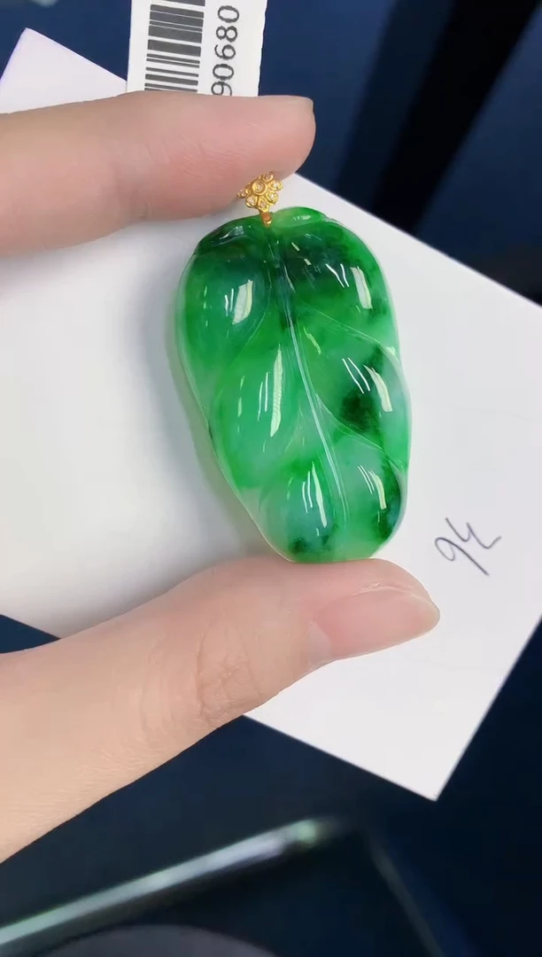 颈饰18K金镶嵌翡翠天然翡翠缅甸A货