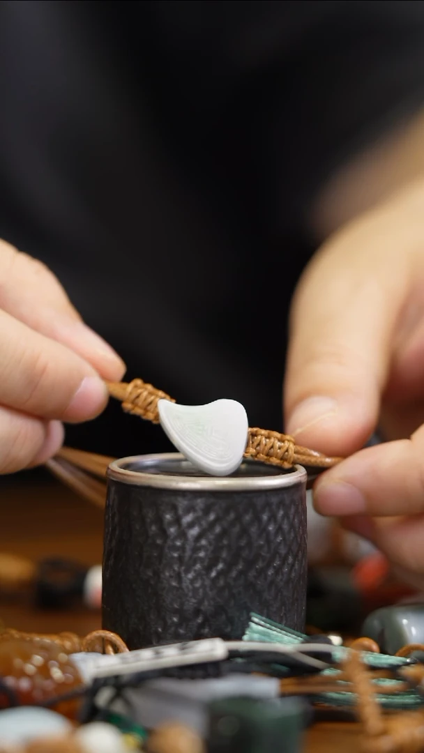 未镶嵌手绳翡翠手绳