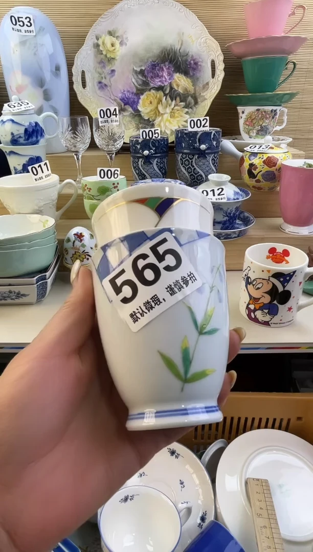 摆件小**?摆件瓷器瓷器瓷器