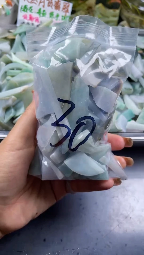 配石翡翠天然翡翠中号500克30