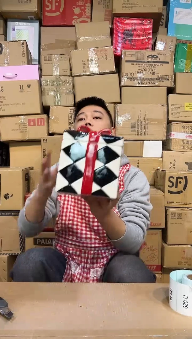 【闪购商品】杯黑白礼物带盖罐