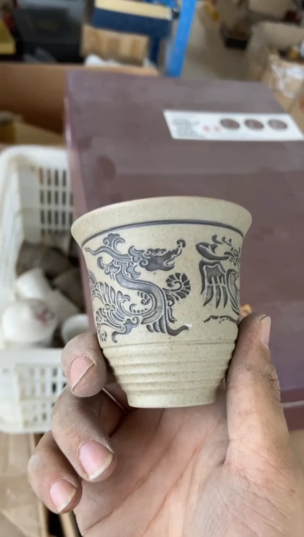 无运费险有瑕疵的摄影的产品有使用过的痕迹有点脏介意勿拍