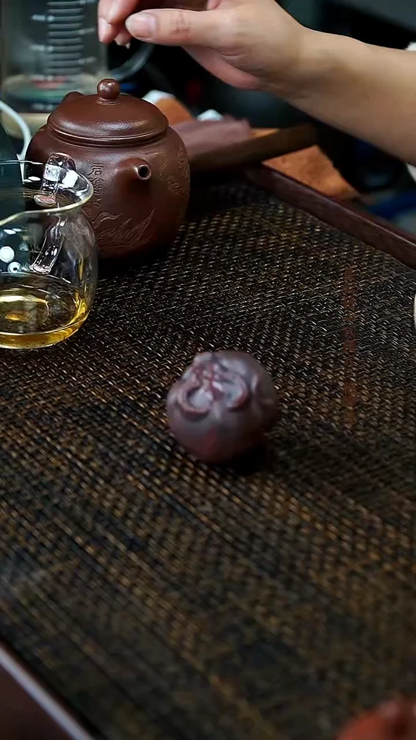 茶壶紫砂牛转乾坤