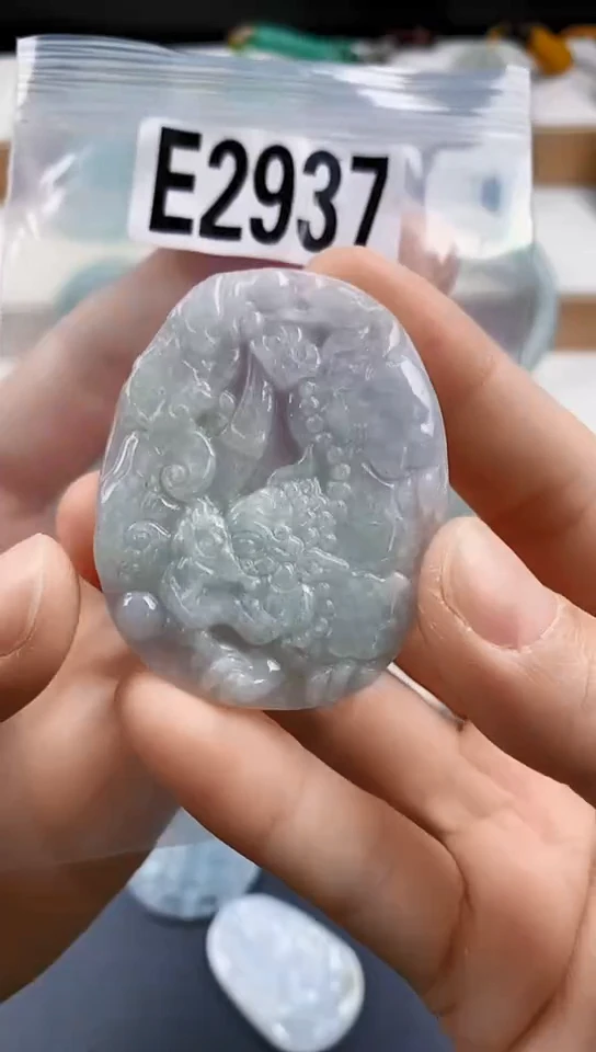 颈饰未镶嵌翡翠天然翡翠吊坠挂件