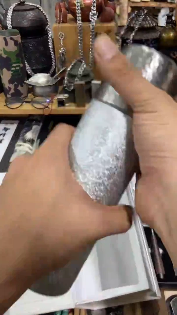 瓷片闪购商品  如图所示