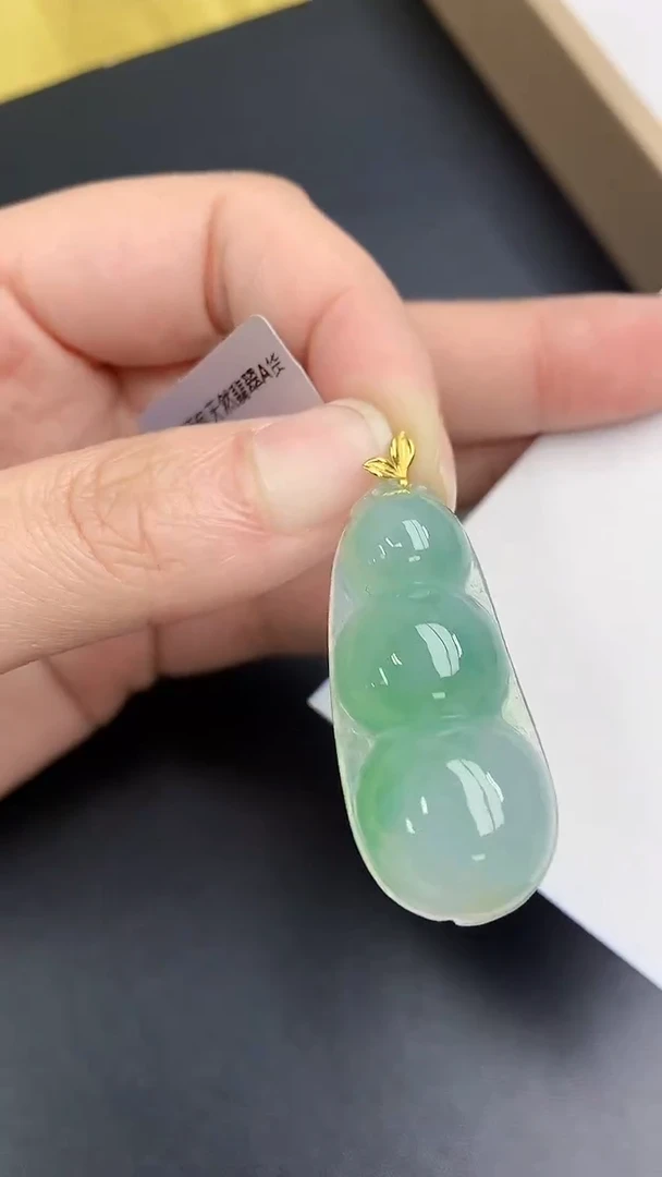 颈饰18K金镶嵌翡翠天然缅甸A货百元以上9元证书费自理