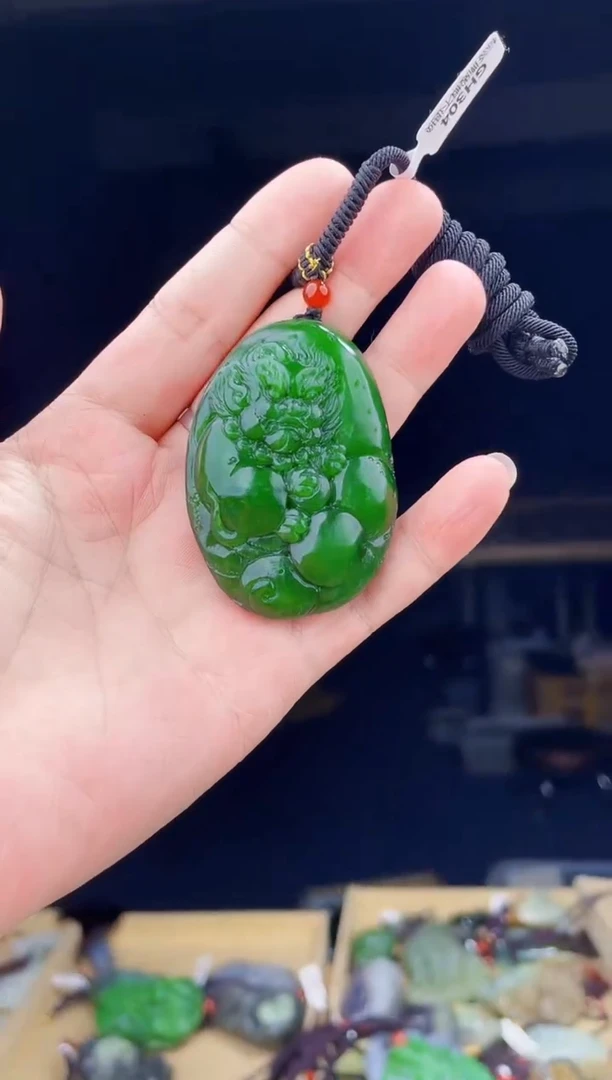 颈饰未镶嵌和田玉1