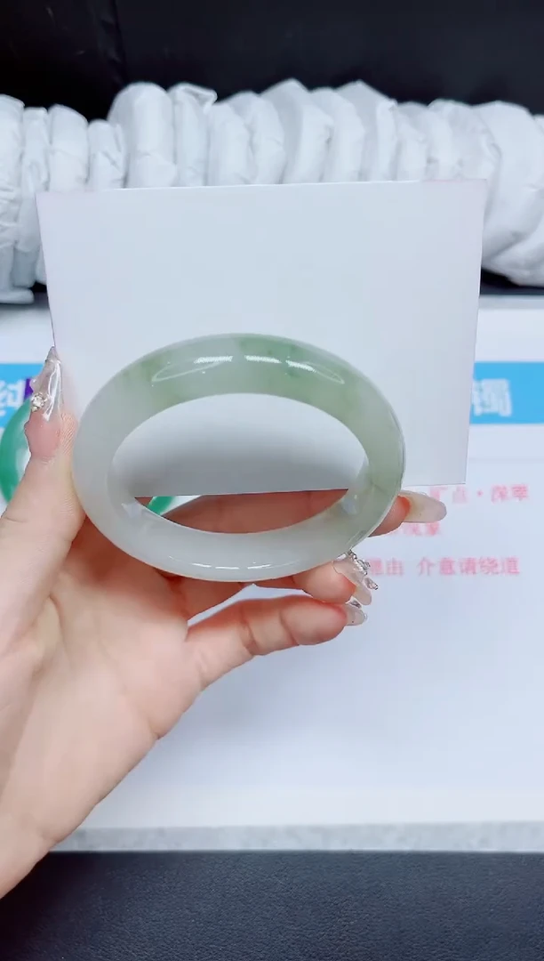 石英质玉手镯未镶嵌202.