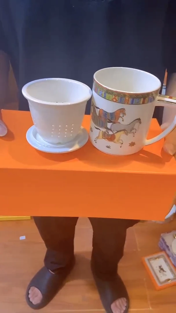 杯鸿辉家品牌瓷器，京东包邮！