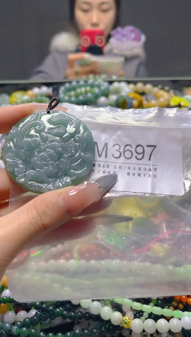 颈饰未镶嵌翡翠/M/翡翠A货，一件也是批发价