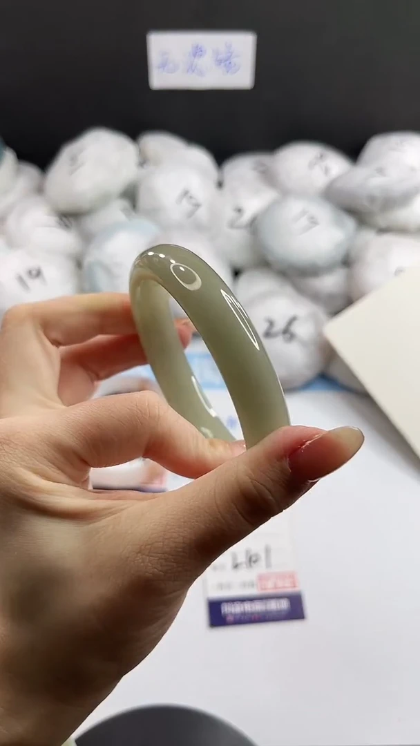 未镶嵌手镯石英质玉多样性发货L101-62
