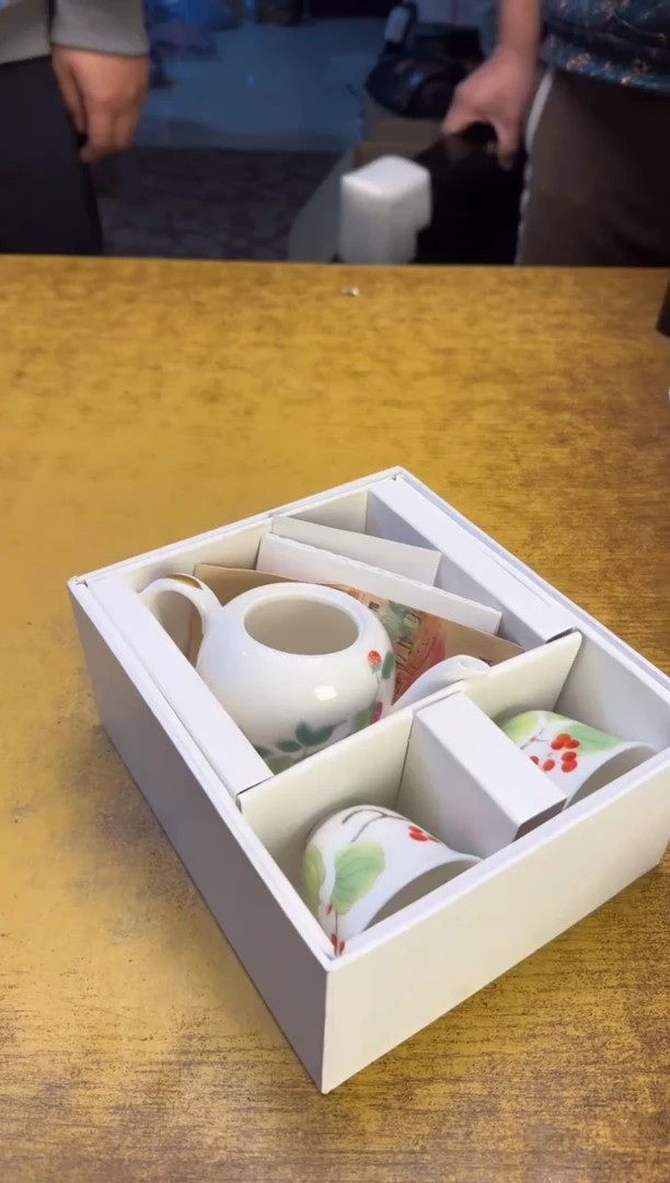 瓷器瓷器瑕疵破破72一壶俩杯