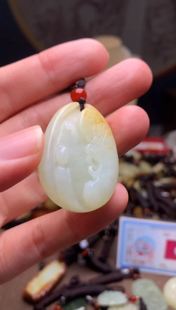 颈饰未镶嵌和田玉新疆料青海料清水和田玉吊坠