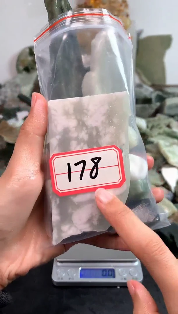 未镶嵌和田玉摆件178