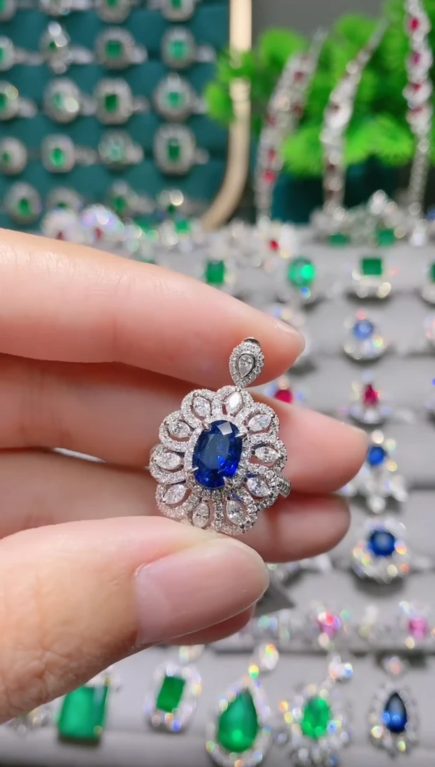 18K金戒指蓝宝石18K金镶嵌1