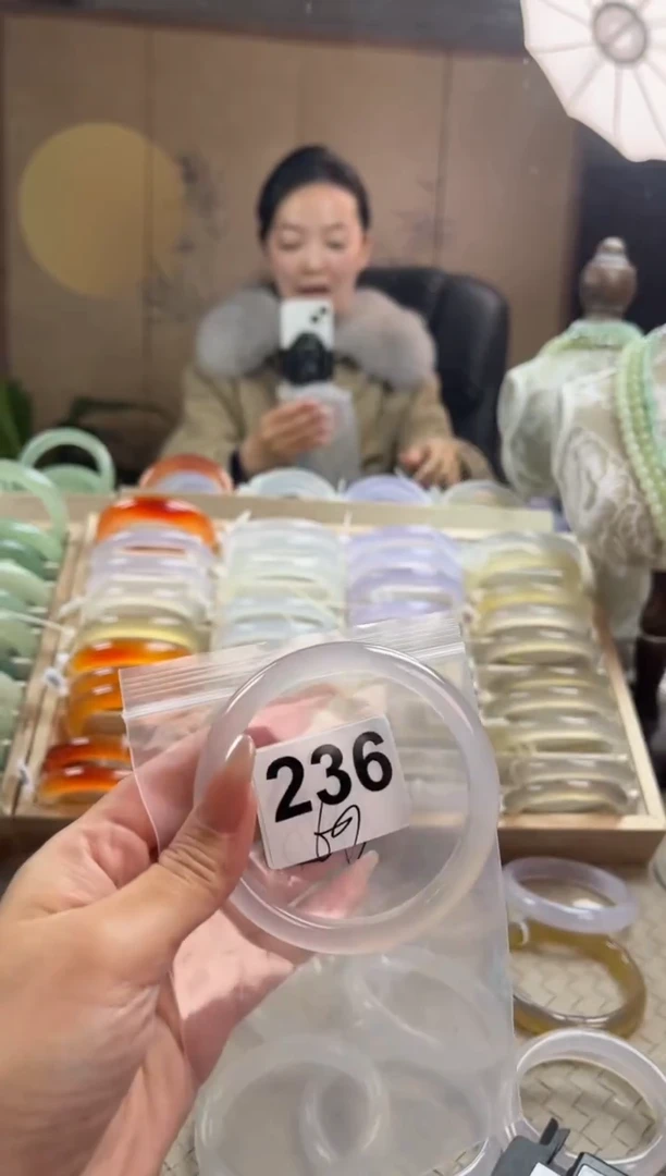 手镯玛瑙/玉髓未镶嵌236