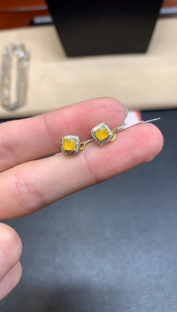 【闪购商品】翡翠耳饰18K金镶嵌【无鉴赏期】