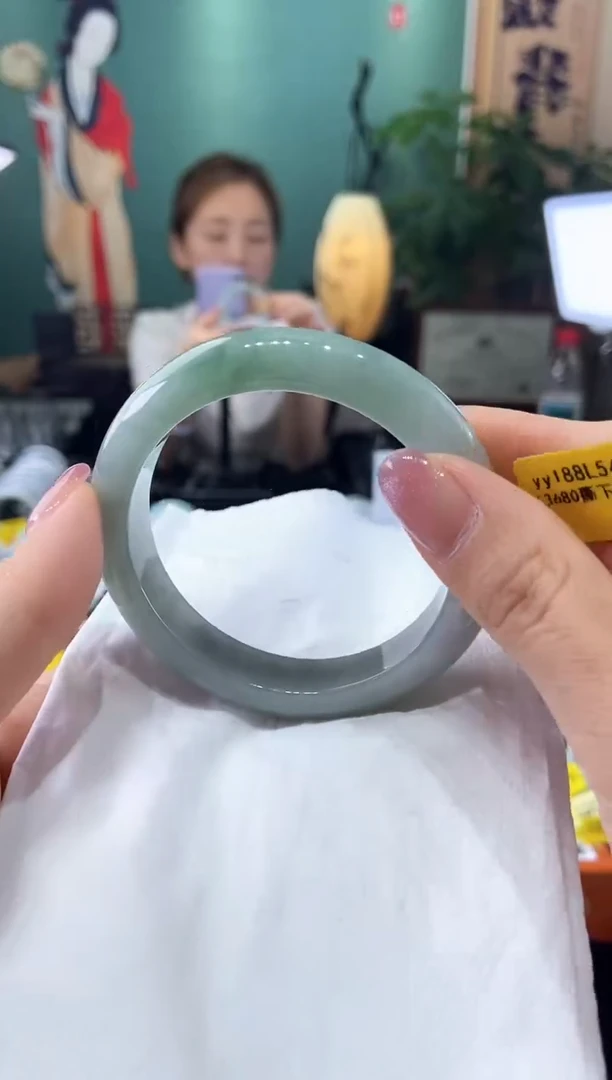 翡翠手镯未镶嵌55圈口t