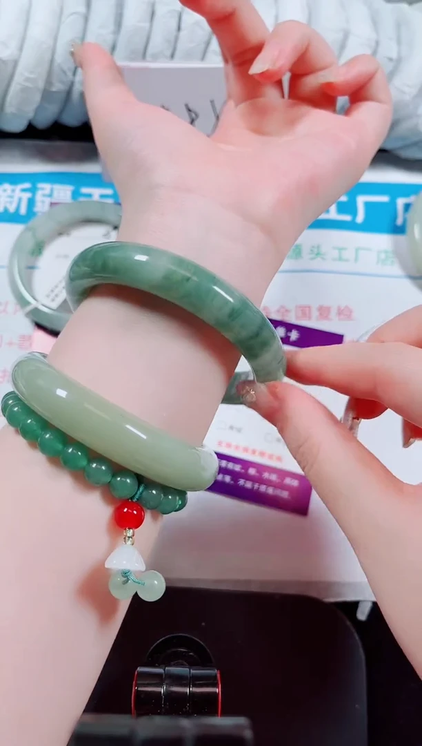 未镶嵌手镯石英质玉90-59/60