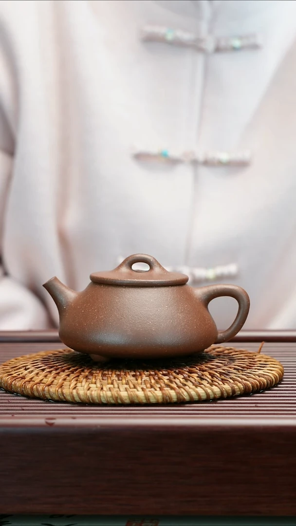 茶壶紫砂原矿底槽清 全手工  平盖石瓢 200cc